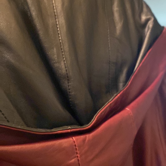 Leather coat - Picture 9 of 14